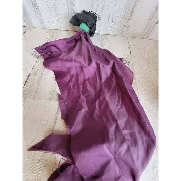 Mini hanging skeleton green face vintage Halloween home decor prop - Picture 7 of 7